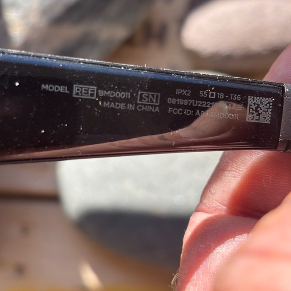 Bose blue tooth sunglasses - Picture 5 of 5